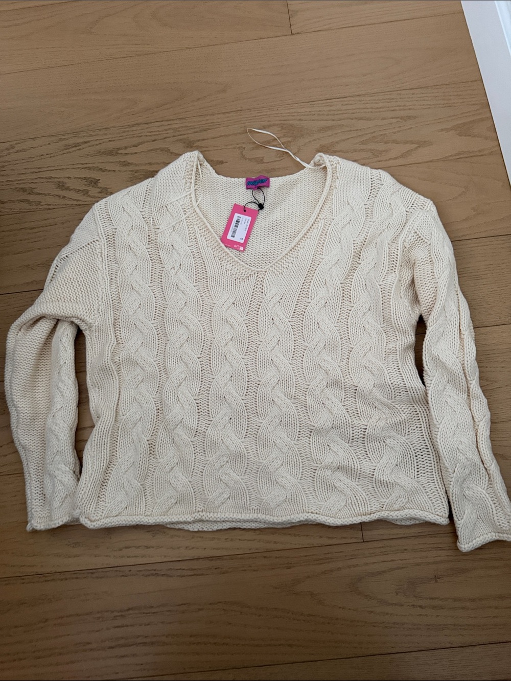 Edikted Women's Cream Cable-Knit V-Neck Sweater - Small